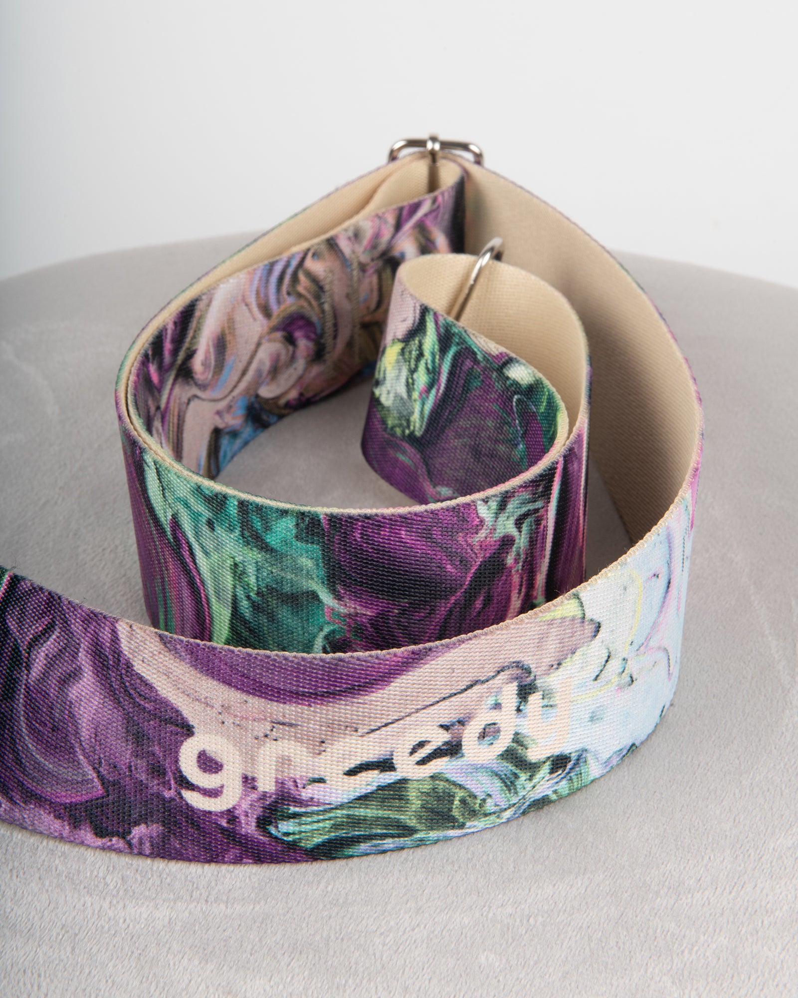 Farebný popruh na kabelku