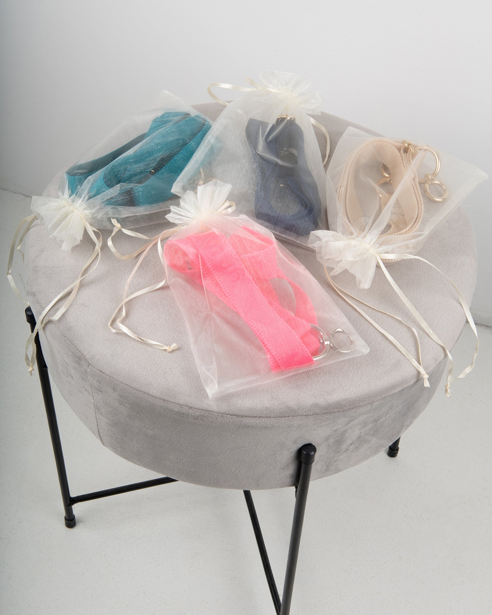 Popruh na mobil greedy