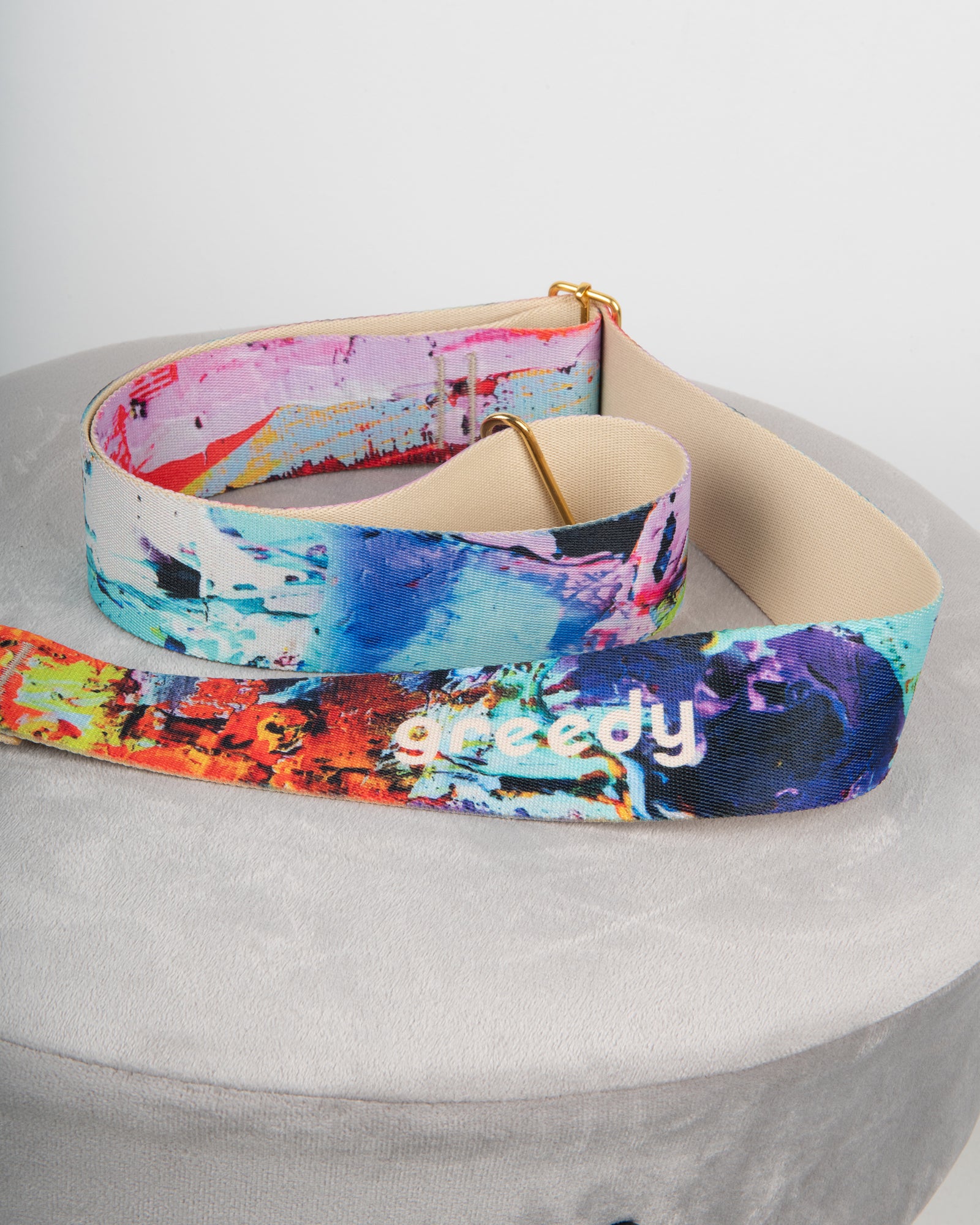 Farebný popruh na kabelku